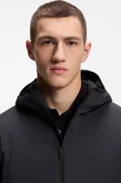 Water-repellent jacket with adjustable hem