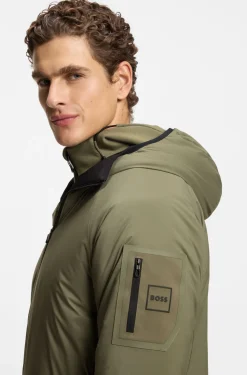 Water-repellent jacket with adjustable hem