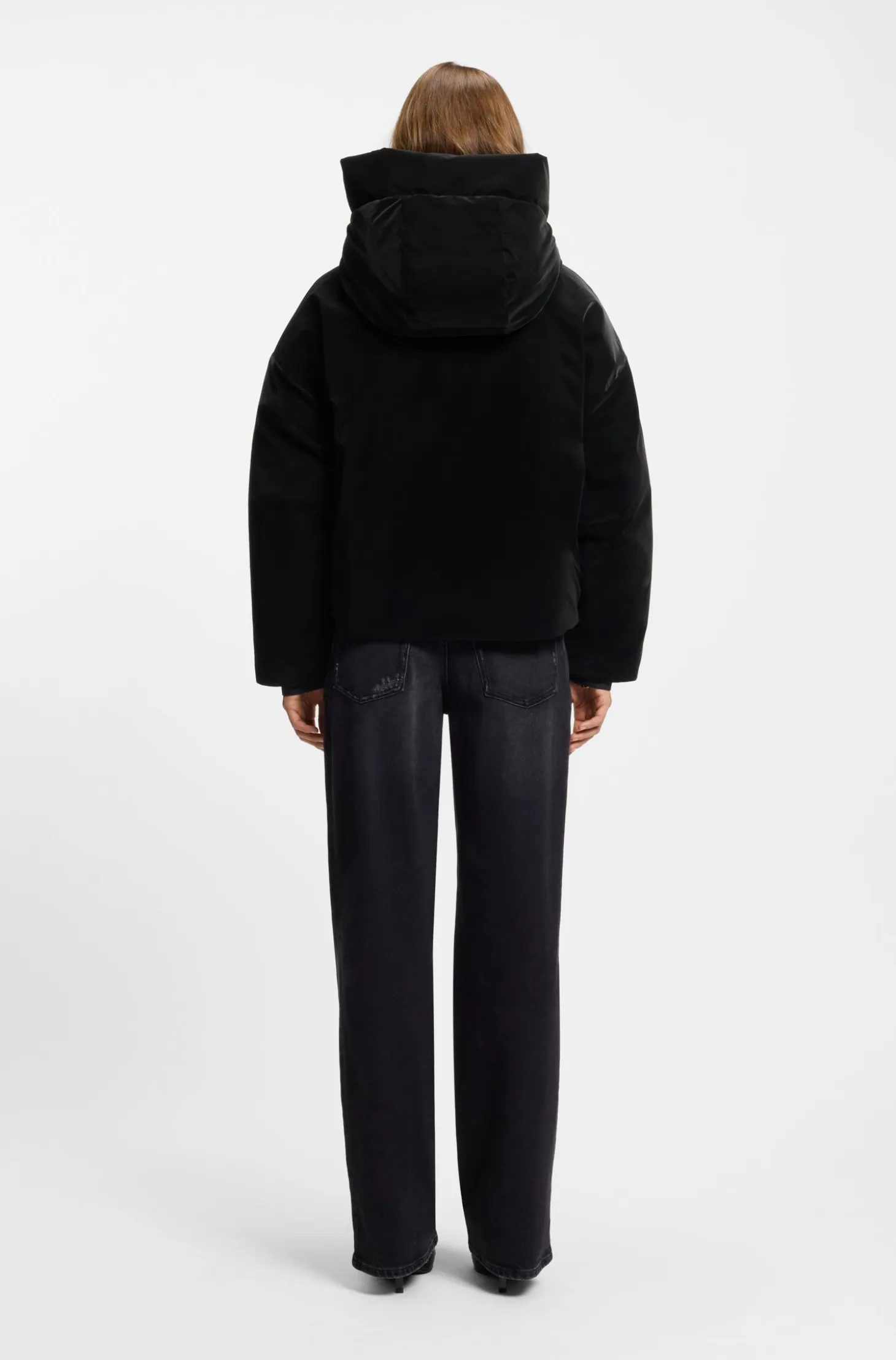 Water-repellent jacket with elasticated logo cuffs