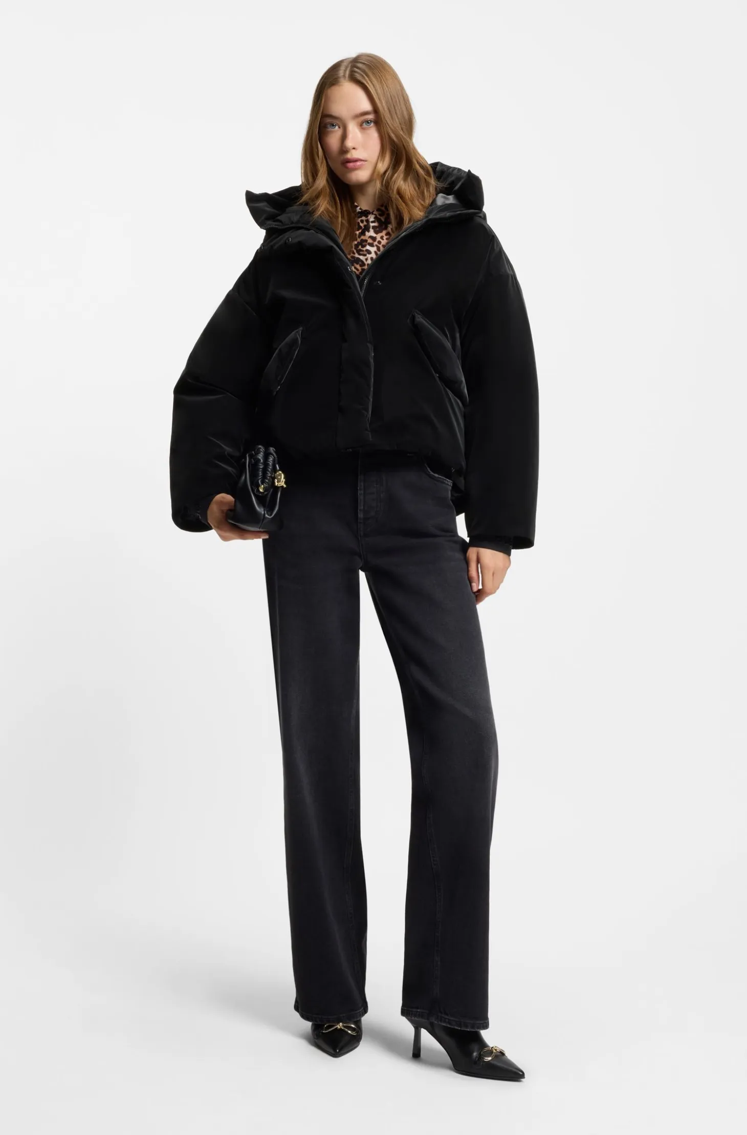 Water-repellent jacket with elasticated logo cuffs