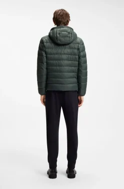 Water-repellent jacket with herringbone tape
