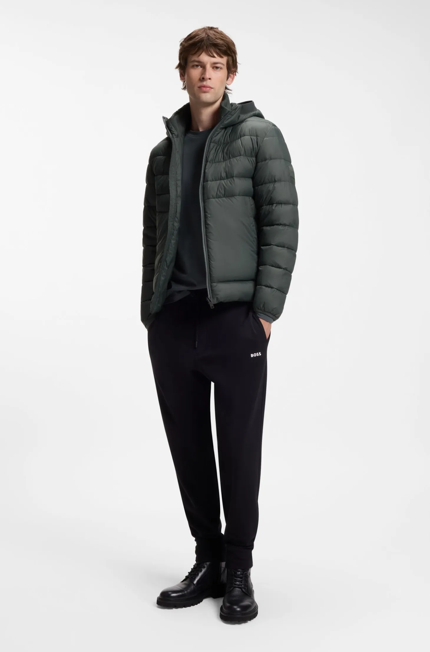 Water-repellent jacket with herringbone tape