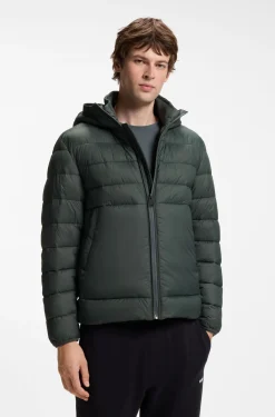 Water-repellent jacket with herringbone tape