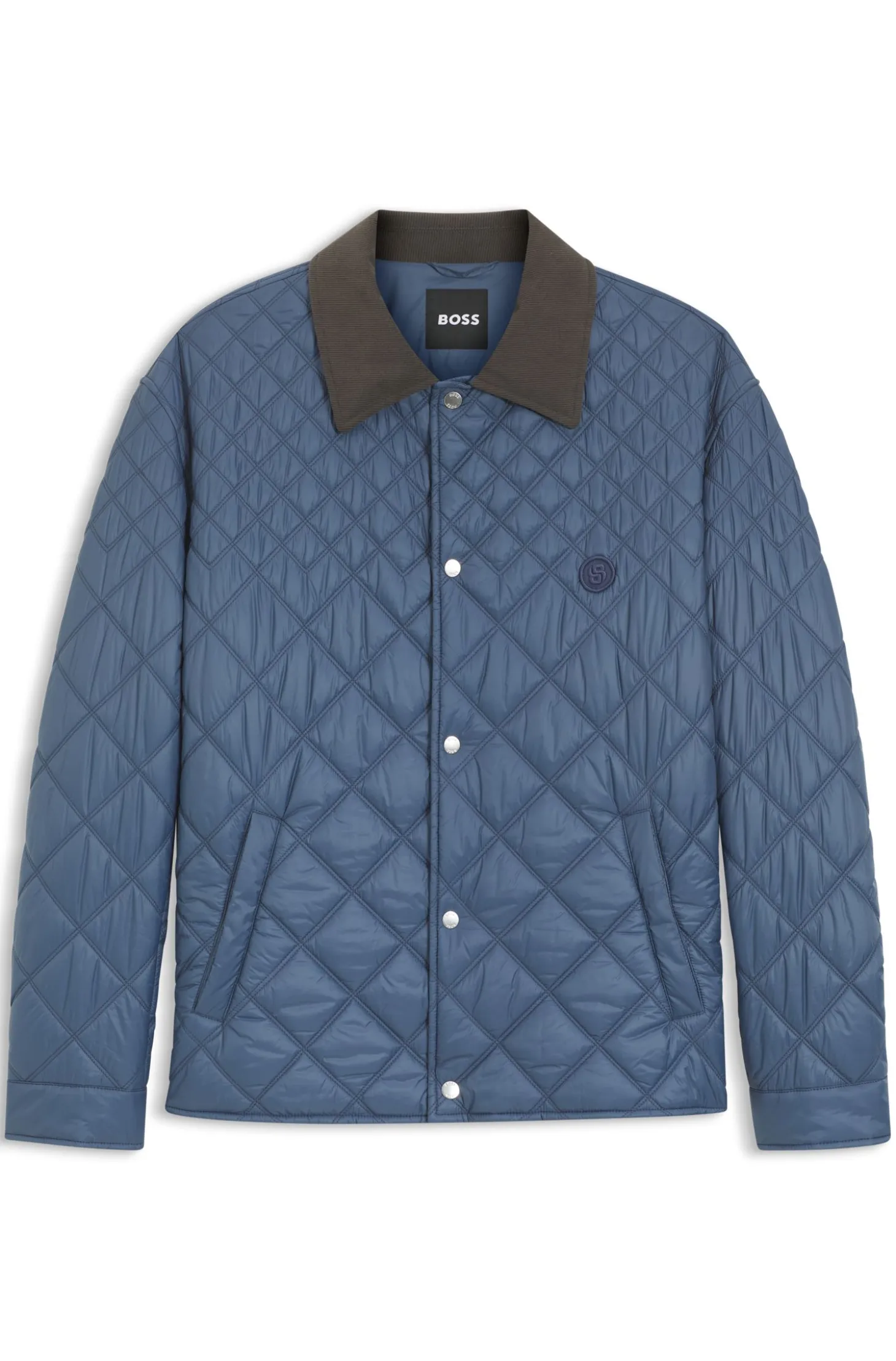 Water-repellent jacket with mixed quilting