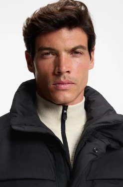 Water-repellent parka jacket with down filling