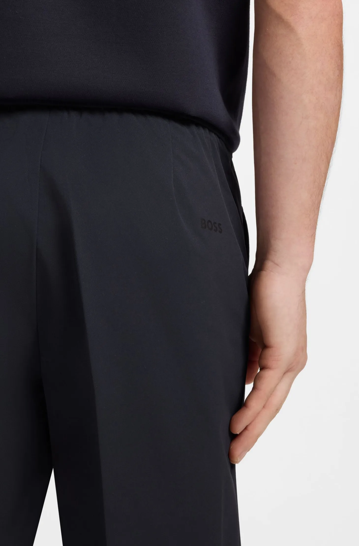 Water-repellent regular-fit shorts in quick-dry twill