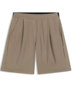 Water-repellent shorts in micro-waffle fabric
