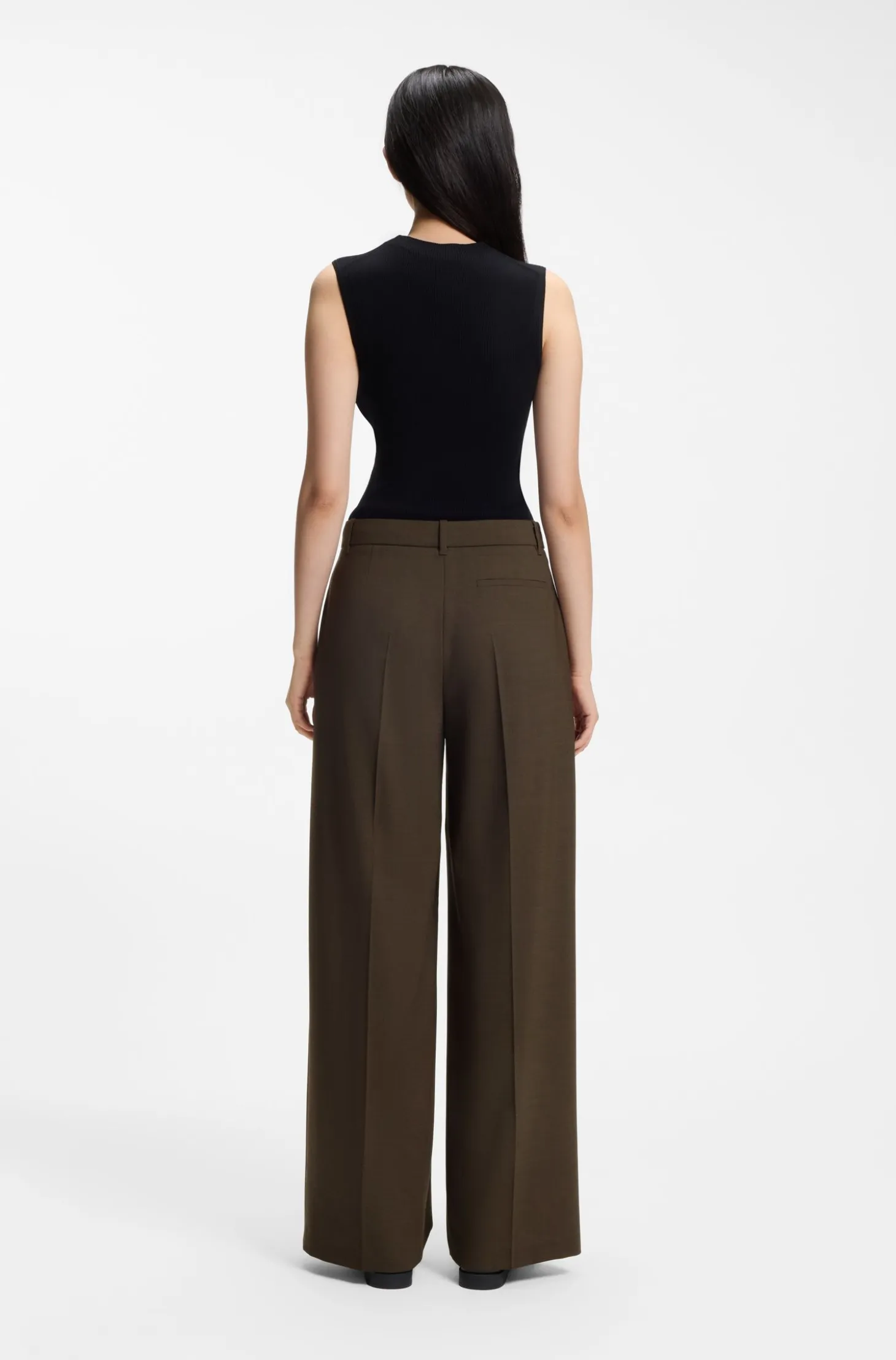 Wide-leg trousers in stretch fabric with front pleats
